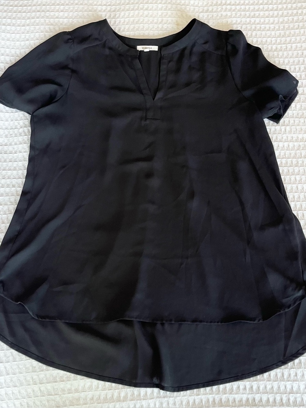 Pleione Black Short Sleeve V-Notch Blouse medium